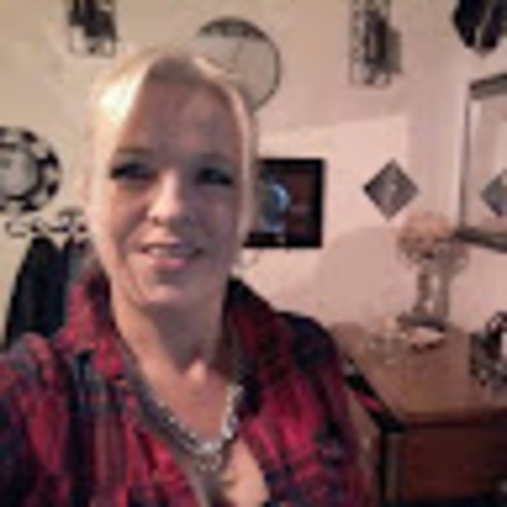 Meet your Posher, Angie